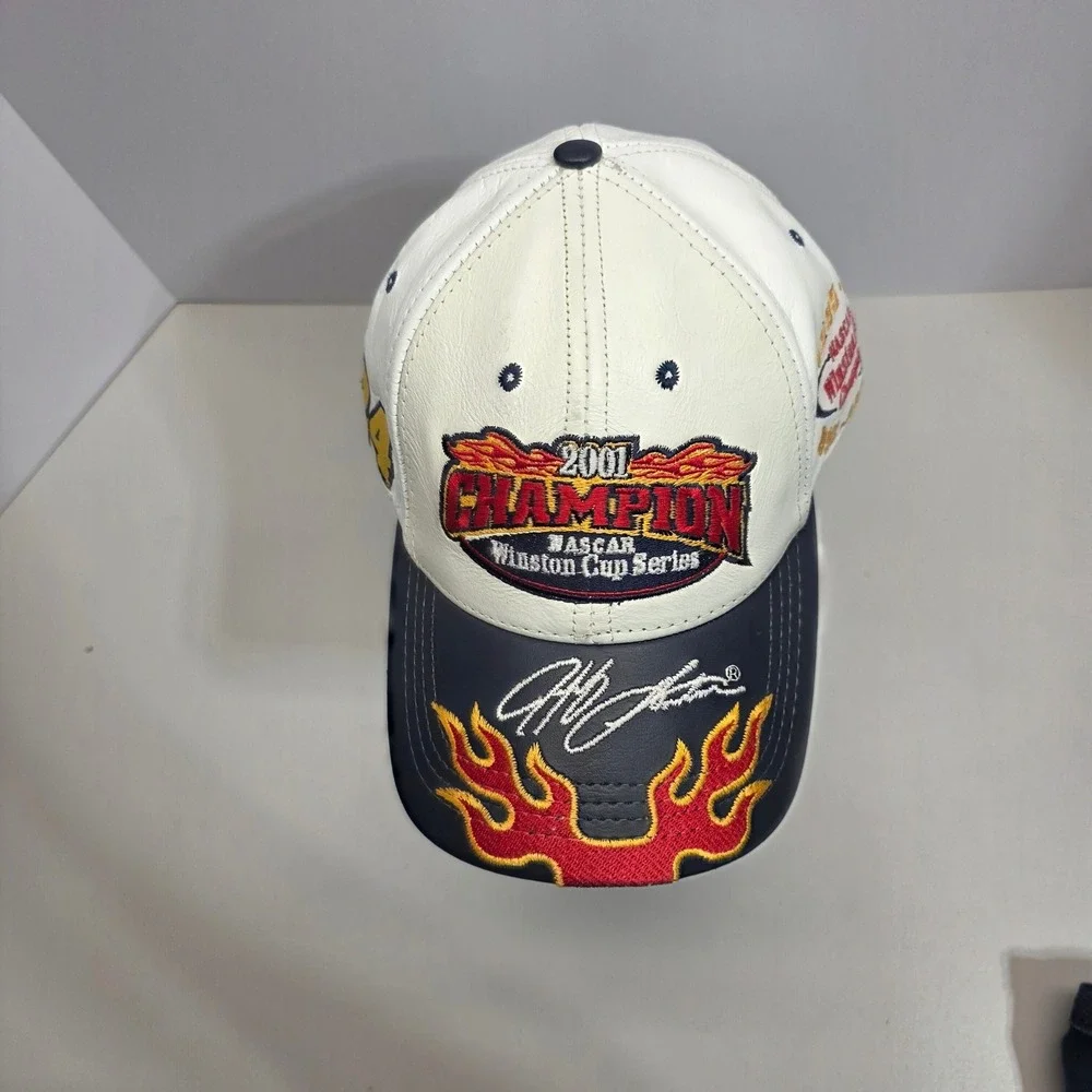 Chase Authentics Jeff Gordon 2001 NASCAR Champion Leather Hat White Navy Blue
